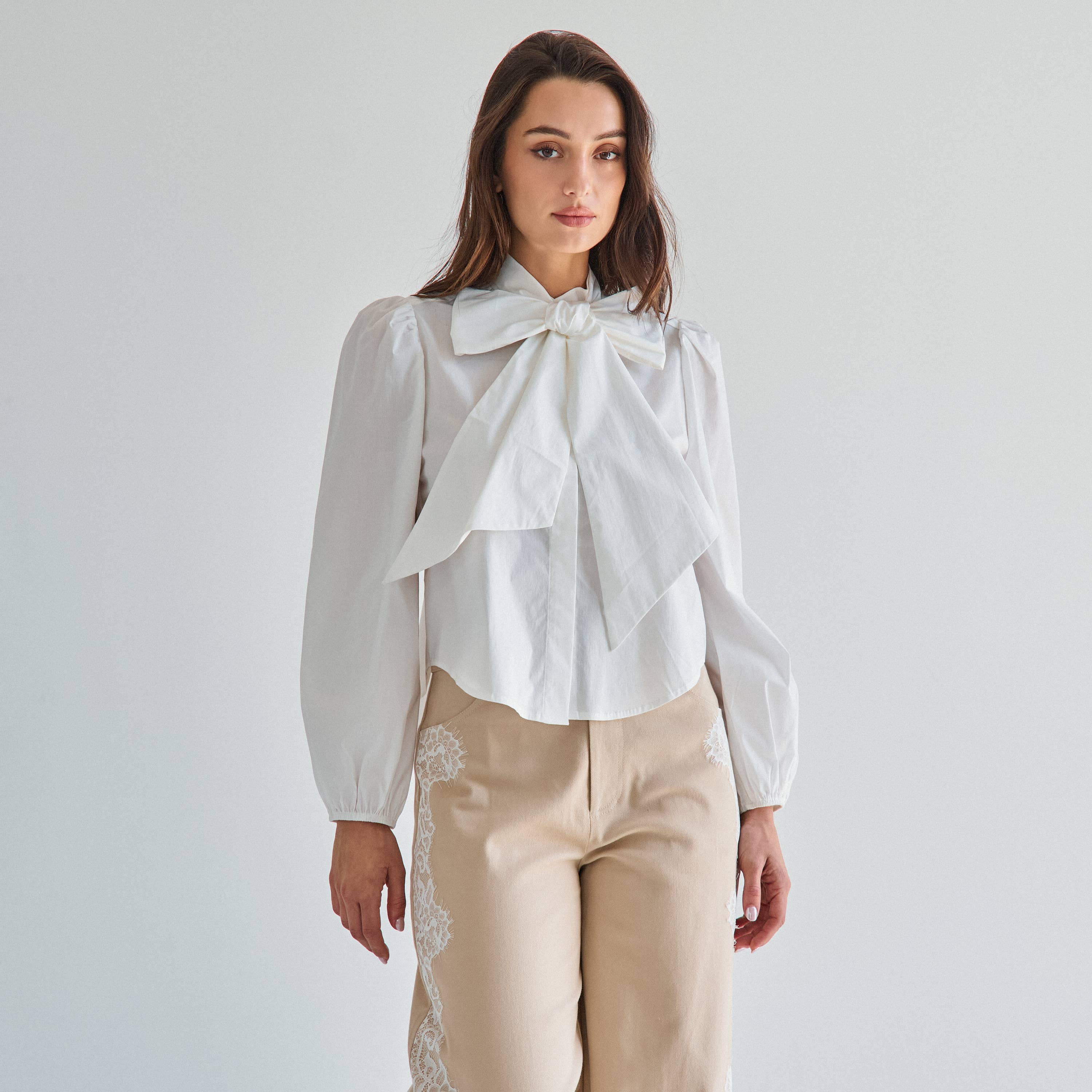 AT3430 Tie neck blouse