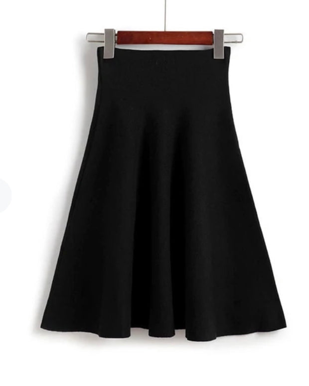 MM black year round skirt - Fringe Boutique