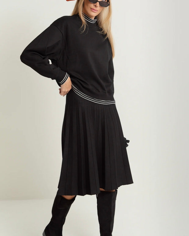Knit pleated skirt 25”