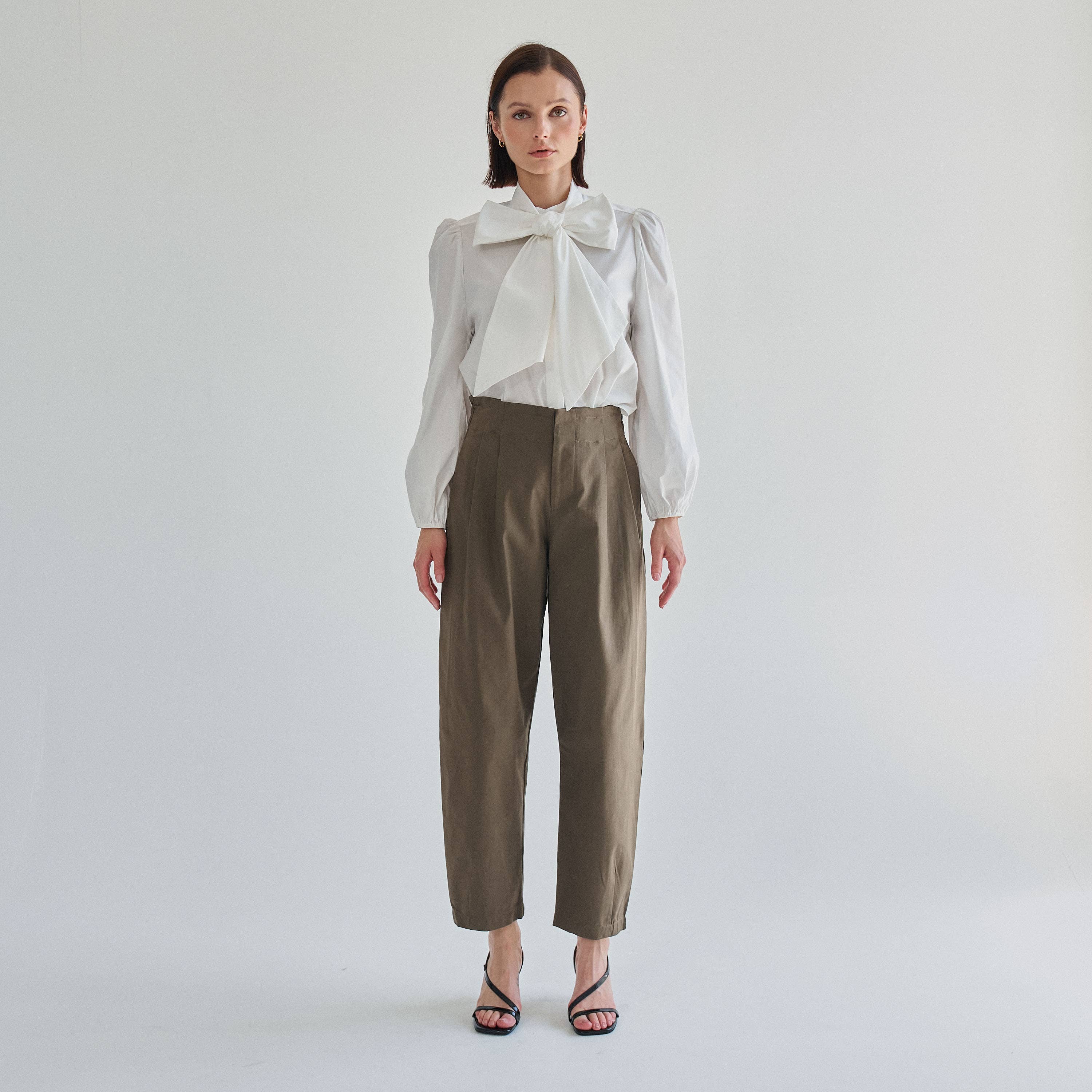 AT3430 Tie neck blouse