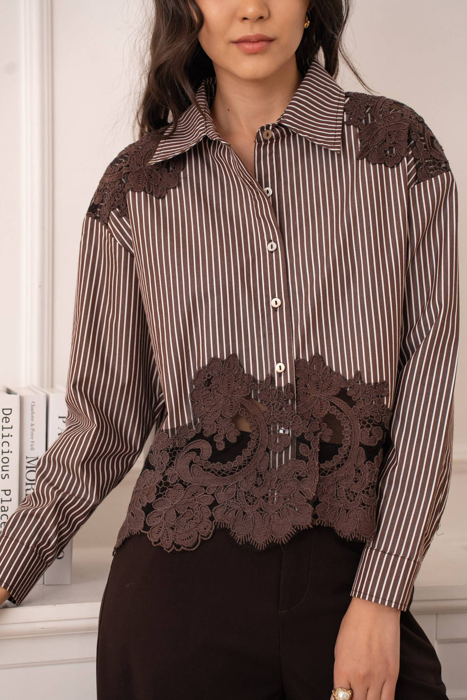 Cotton shirt with lace inserts S M Choco