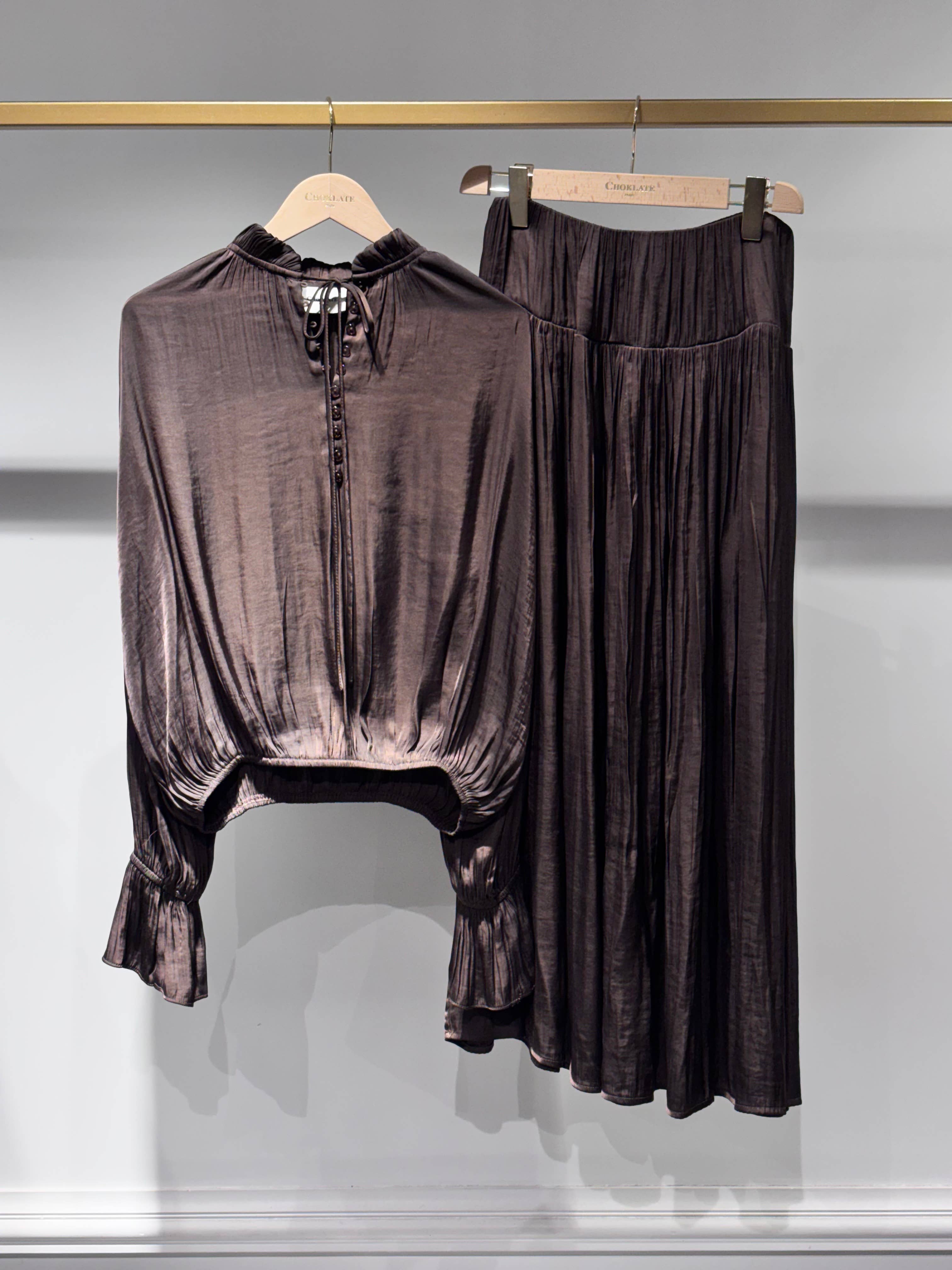 Reese set: blouse & flowing skirt