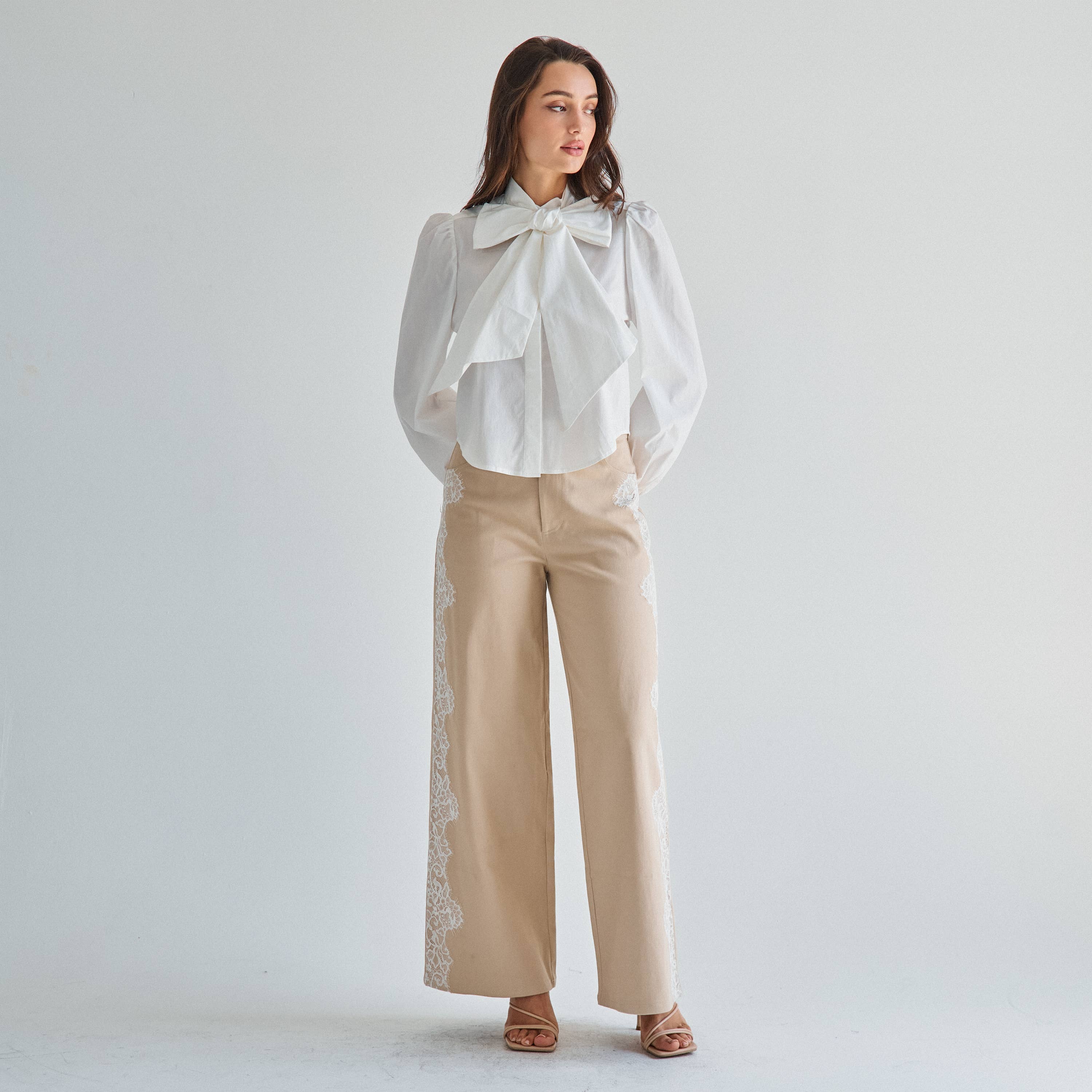 AT3430 Tie neck blouse