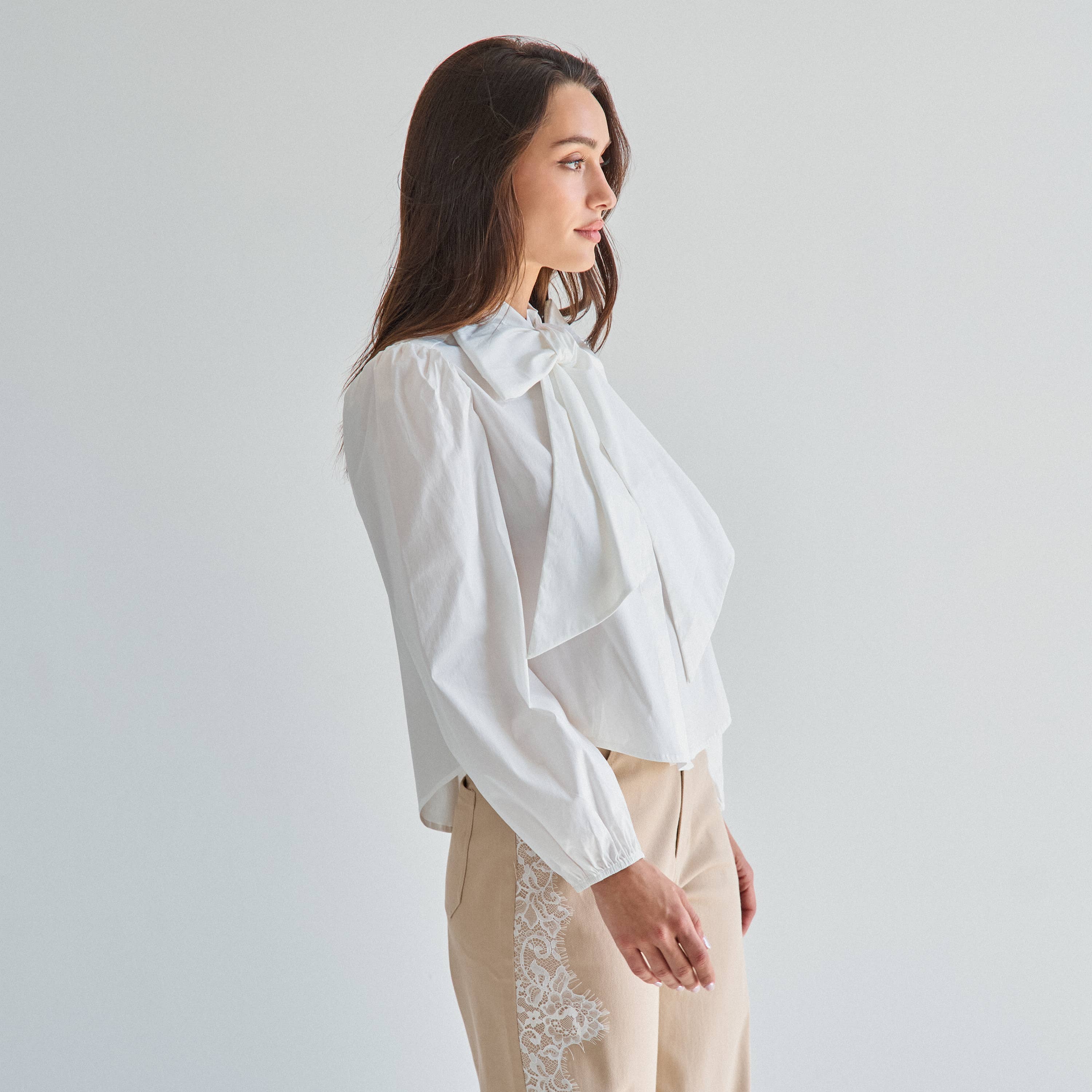 AT3430 Tie neck blouse
