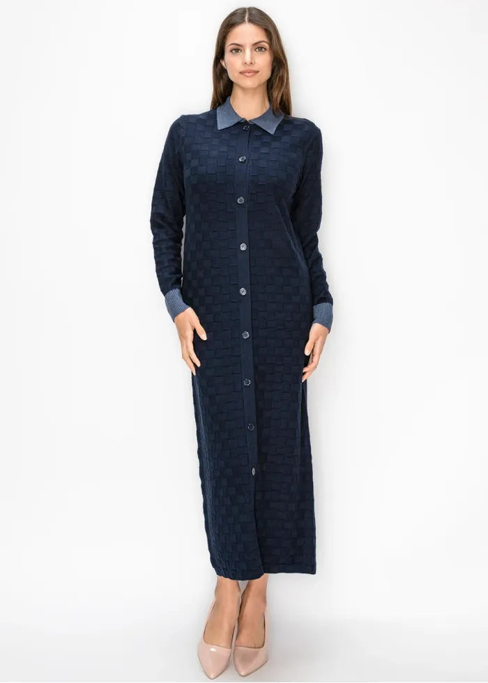 Knit dress with contrast collar