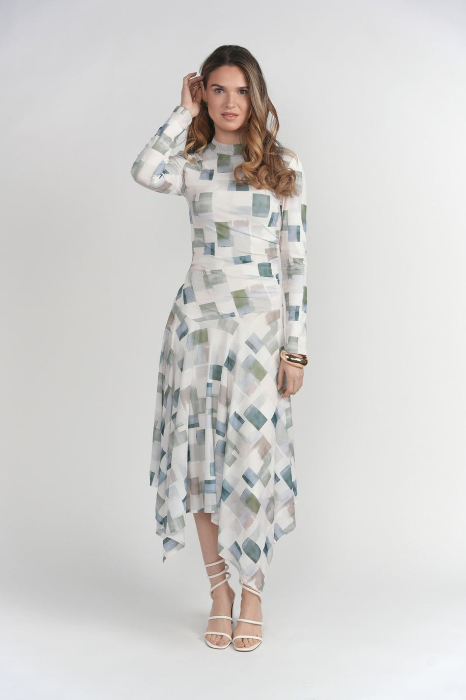 Side ruched asymmetrical waist mesh dress