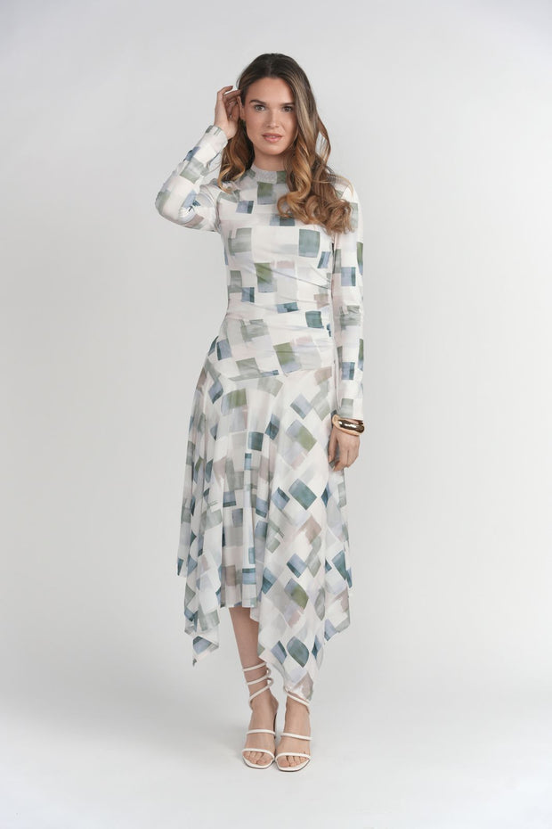 Side ruched asymmetrical waist mesh dress