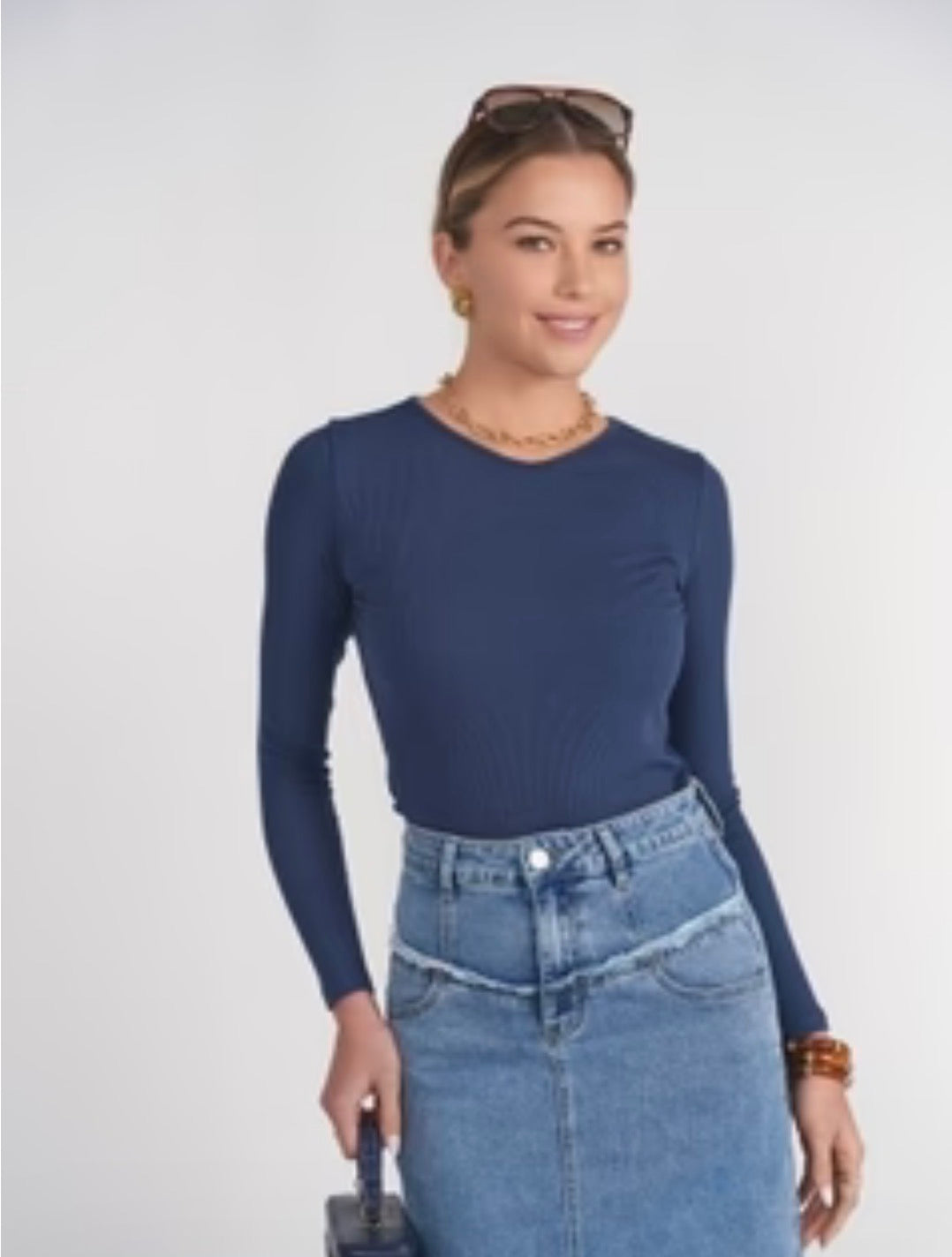 Ivee V-neck Long Sleeve Tee