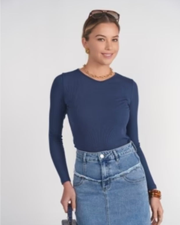 Ivee V-neck Long Sleeve Tee