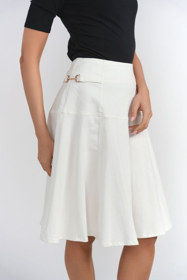White denim buckle skirt