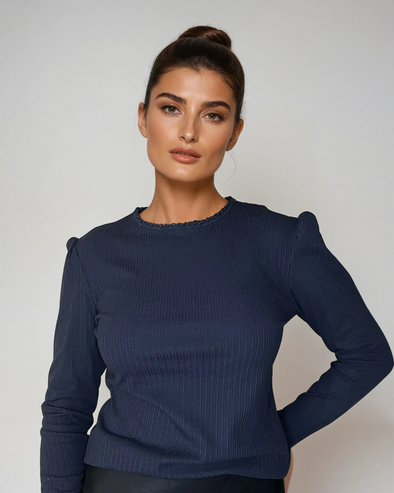 The Esti Top-Modestee