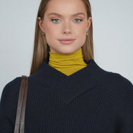 POINT CHUNKY KNIT V-NECK SWEATER