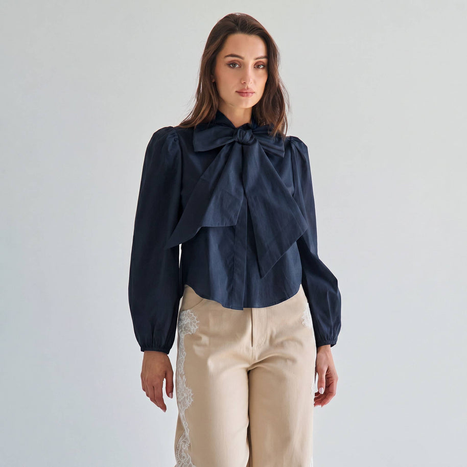 AT3430 Tie neck blouse