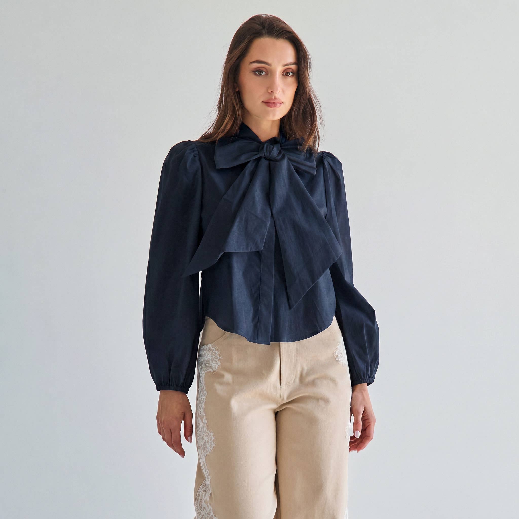 AT3430 Tie neck blouse