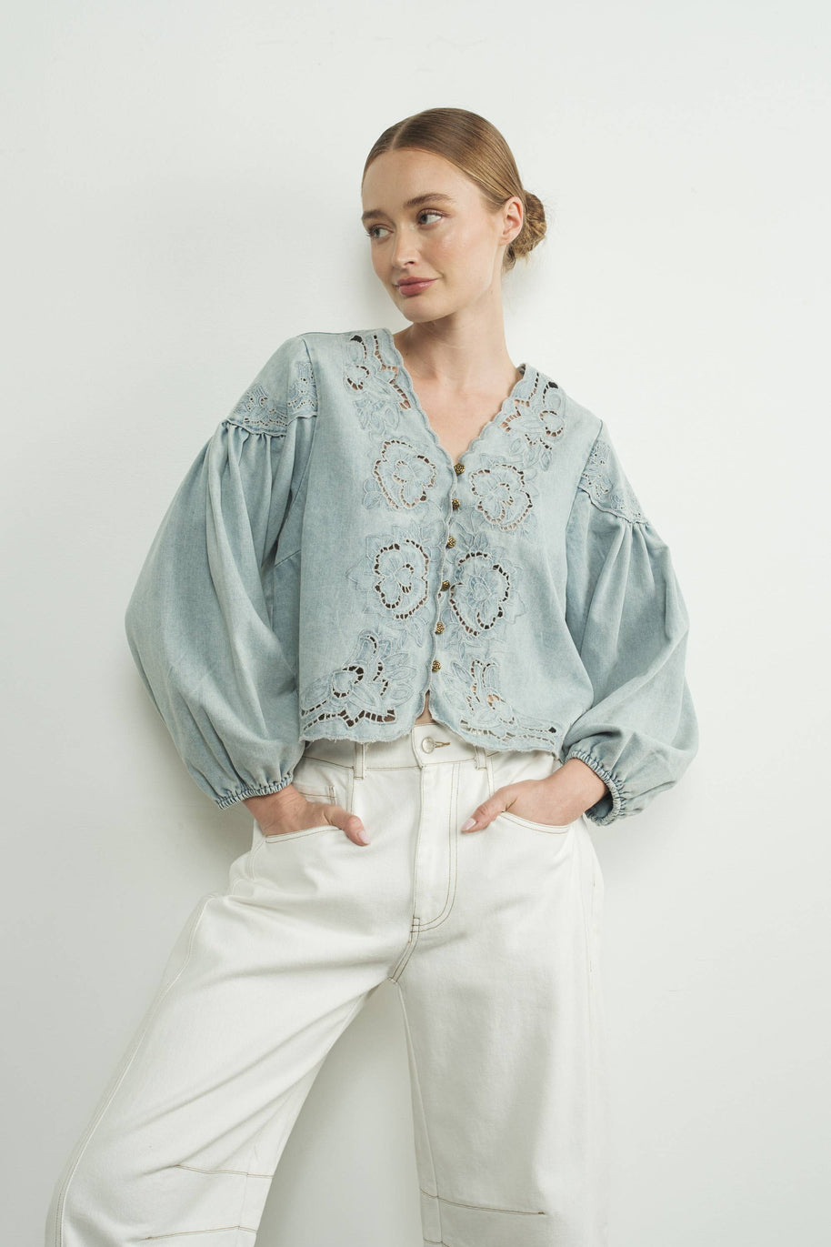 DENIM EMBROIDERY VOLUME SLEEVE BLOUSE TOP