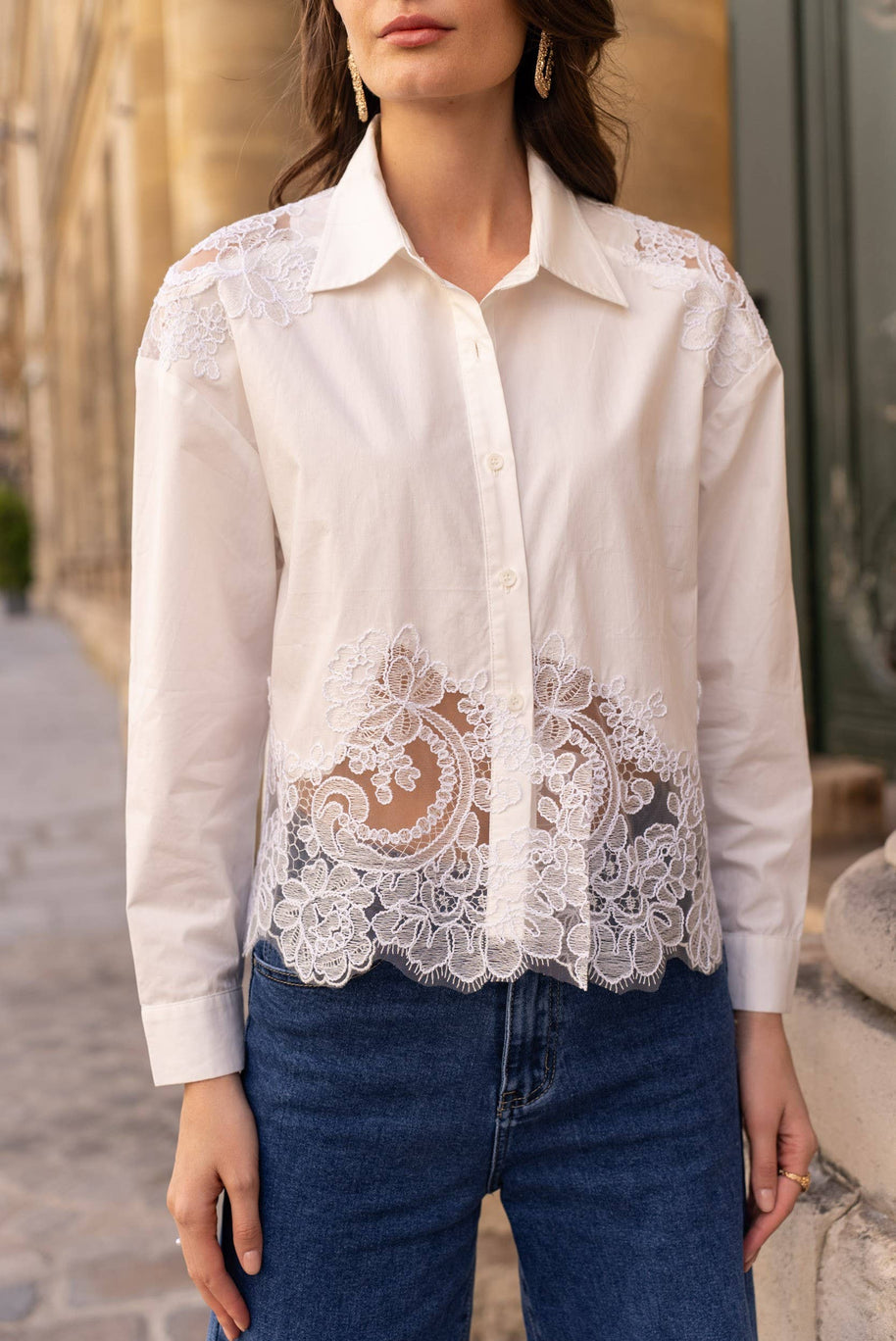 Cotton shirt with lace inserts