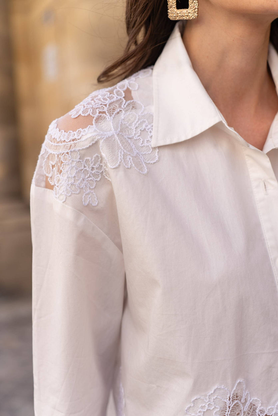 Cotton shirt with lace inserts