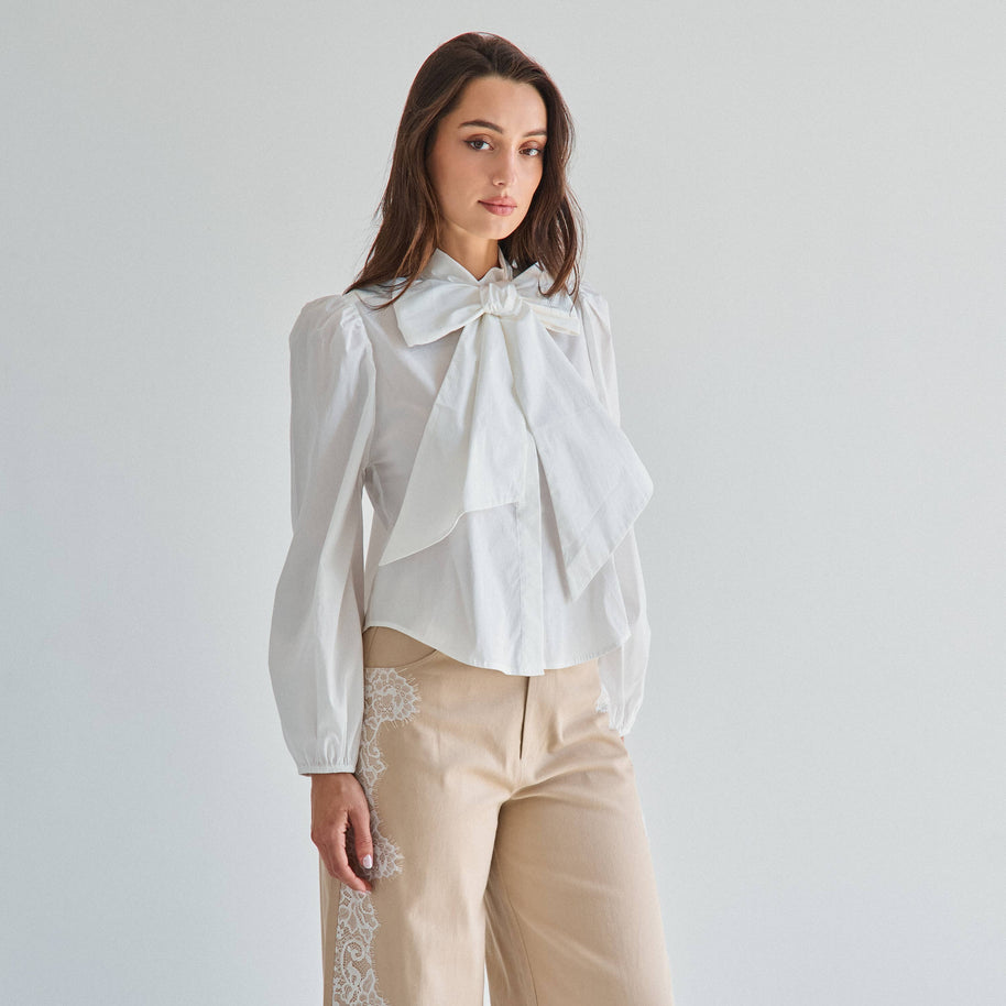 AT3430 Tie neck blouse